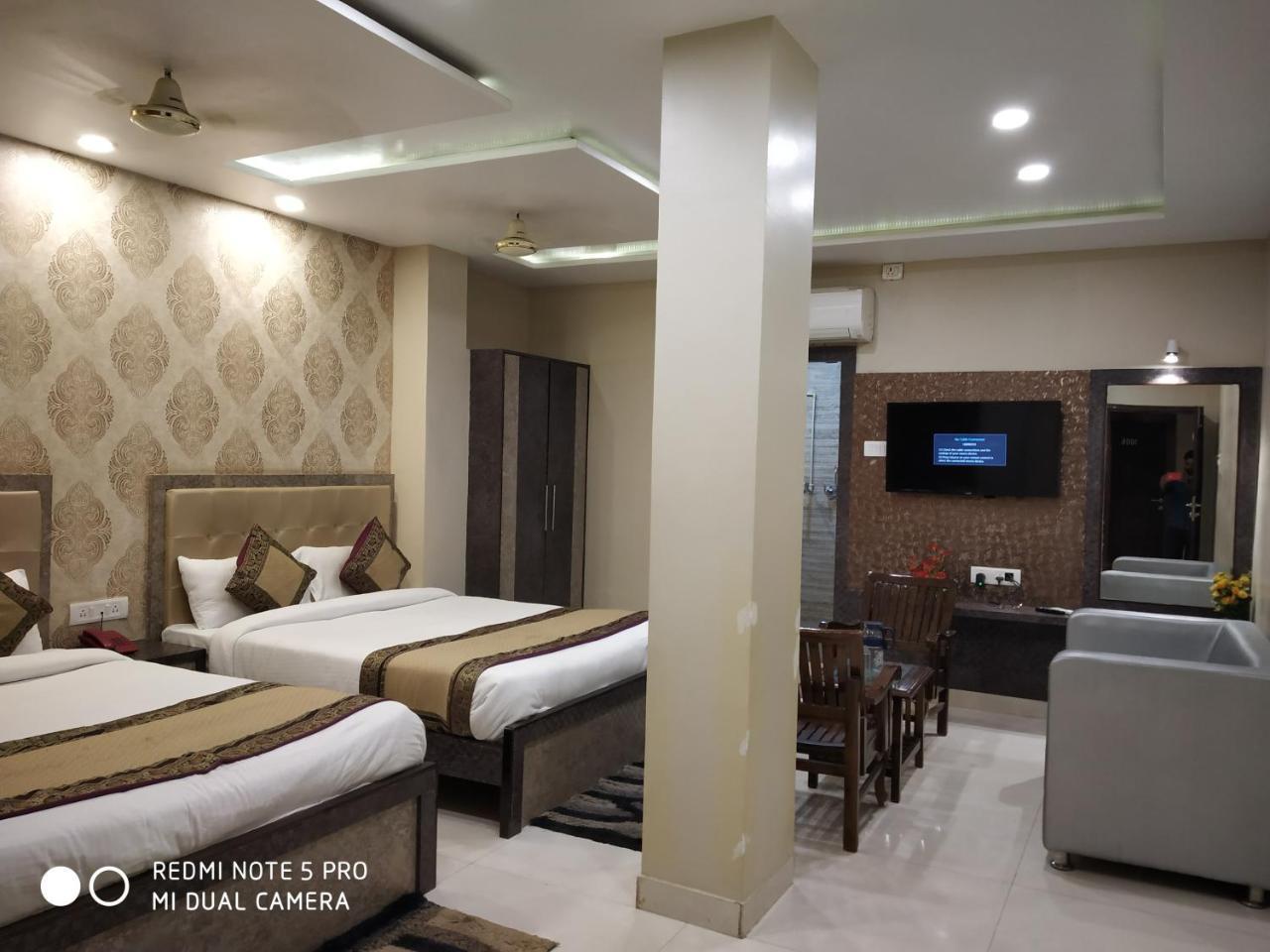 Hotel Aadesh Palace Varanasi Luaran gambar