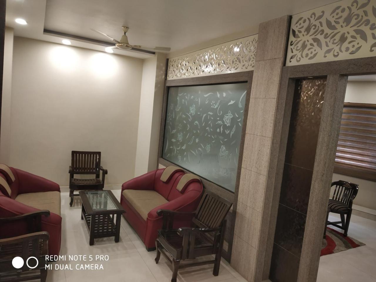 Hotel Aadesh Palace Varanasi Luaran gambar